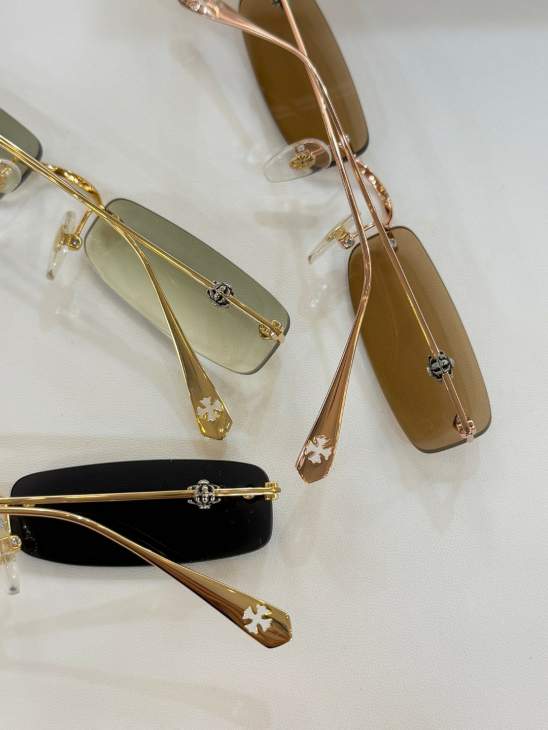 Picture of Chrome Hearts Sunglasses _SKUfw66527038fw